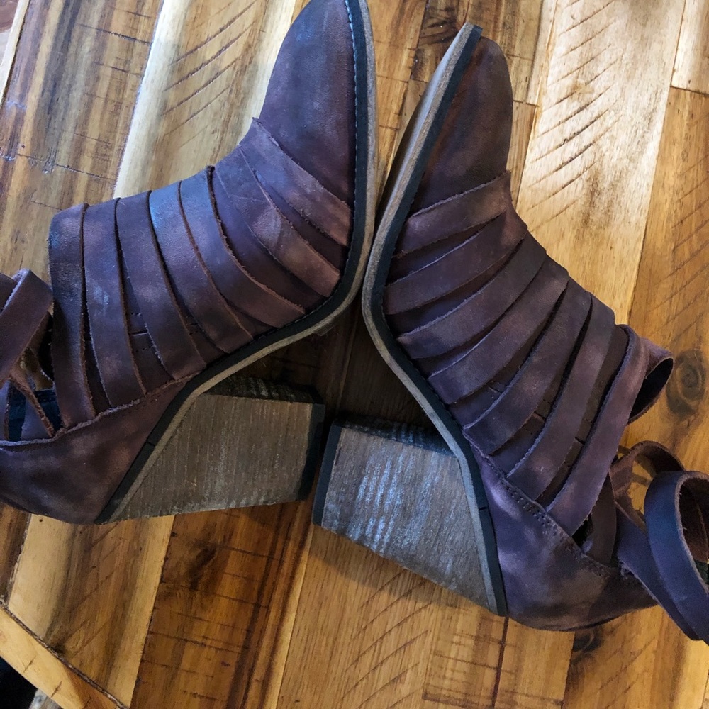 Like new Free People booties